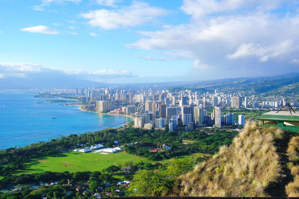 Ocean & Diamond Head Views - Near Beach - Parking! ホノルル エクステリア 写真